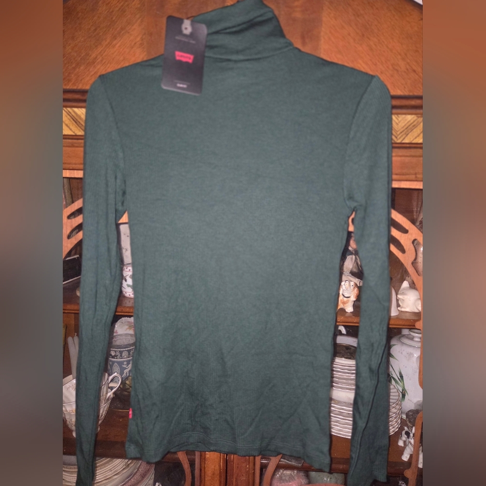 Levi's Green Turtleneck - Picture 2 of 3
